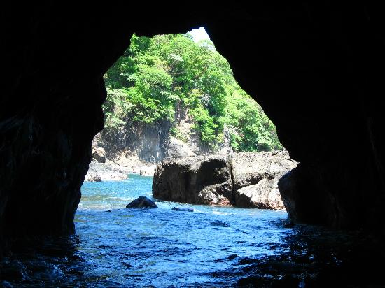 Bahia Huevos cave