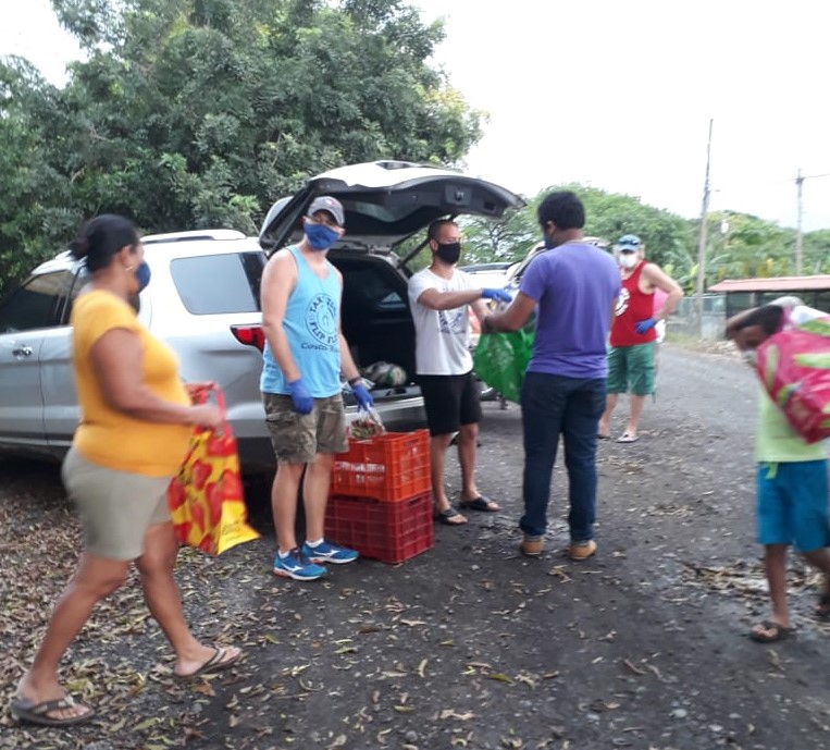 Volunteers for a food charity drive in Costa Rica